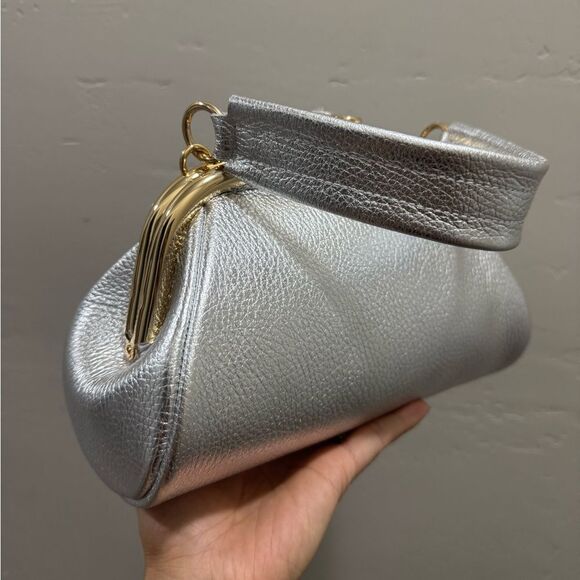 Silver Togo Cowhide Leather Handmade Kisslock Wristlet, Shoulder Bag, Crossbody - Picture 13 of 16